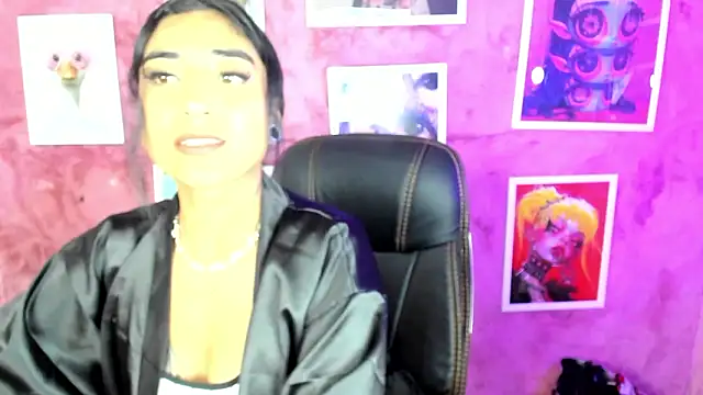 Emma and Issac online show from February 21, 2026, 8:54 pm