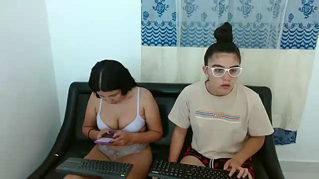 Arieeel 09 online show from October 6, 2025, 11:02 pm