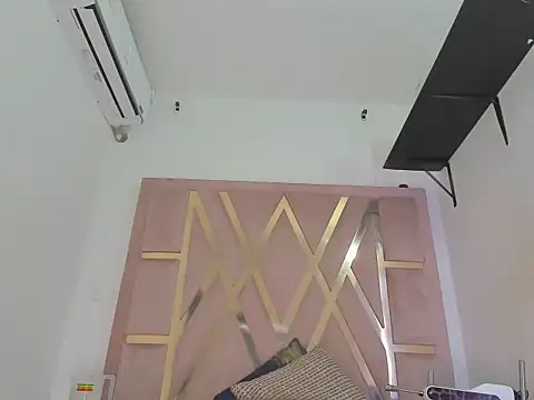 samantaasm online show from October 17, 2025, 9:28 pm