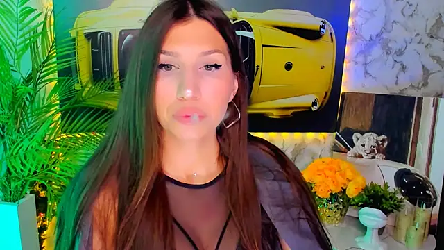 Mollyinyourmind online show from November 6, 2025, 4:57 am