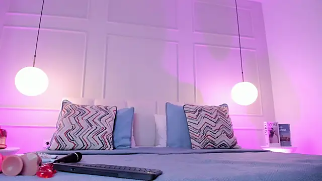 Zammy Sanz online show from September 11, 2025, 8:09 pm