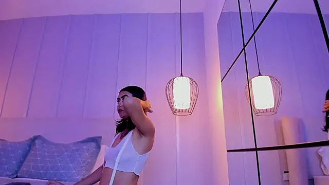 Zammy Sanz online show from September 13, 2025, 8:19 pm