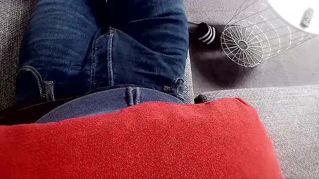 cucciolotto76 online show from November 22, 2025, 3:44 pm