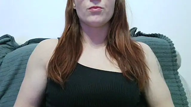 Clarahotgirl24 online show from April 8, 2026, 7:14 pm