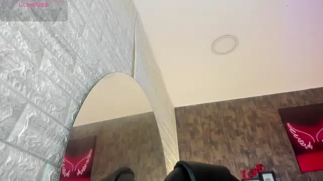 marian  stone online show from September 20, 2025, 5:36 pm