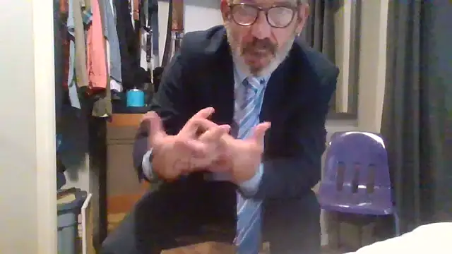 FoxnMouse online show from September 10, 2025, 8:53 pm