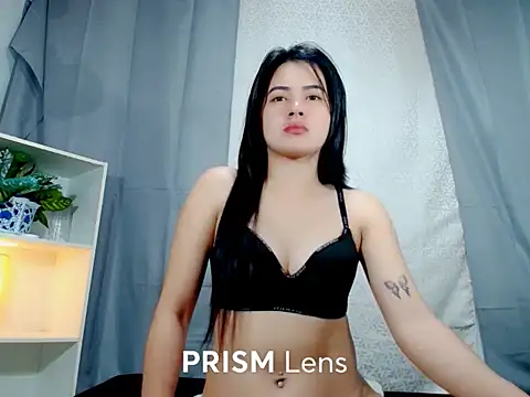 Urasian ladybug online show from November 23, 2025, 5:02 pm