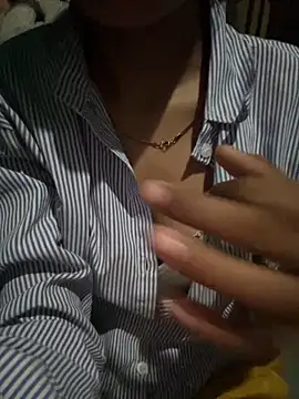 modelnishu online show from September 30, 2025, 10:04 pm