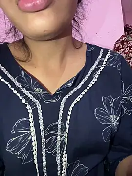 Snapshot of modelnishu chatting on January 7, 2026, 2:41 pm modelnishu online show from January 7, 2026, 2:41 pm