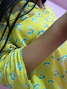 Snapshot of modelnishu chatting on January 13, 2026, 3:28 pm modelnishu online show from January 13, 2026, 3:28 pm