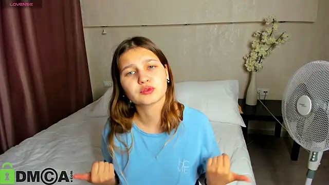 Elle Ellise online show from October 2, 2025, 1:23 am