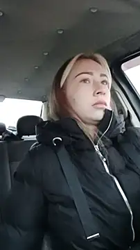 Reina Cummings online show from December 15, 2025, 5:55 am