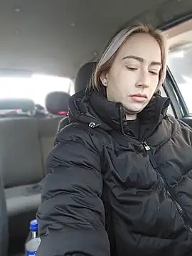 Reina Cummings online show from March 16, 2026, 6:17 am