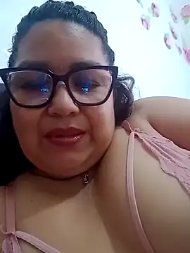 Snapshot of ladytropical1 chatting on March 25, 2026, 3:40 pm ladytropical1 online show from March 25, 2026, 3:40 pm