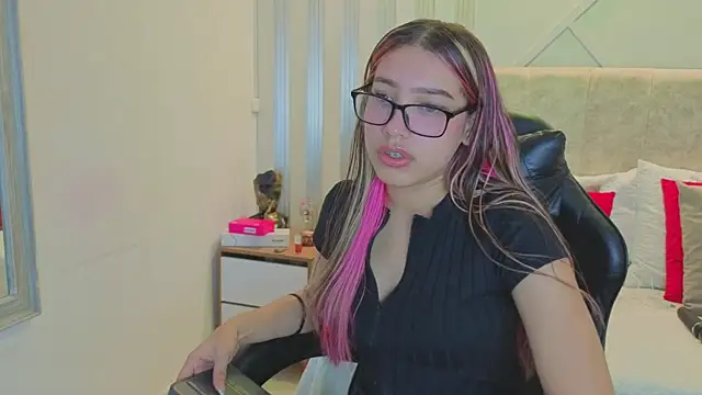 nami sweet  online show from November 8, 2025, 11:21 am