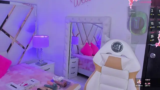 Snapshot of megann__up chatting on September 14, 2025, 7:46 pm megann up online show from September 14, 2025, 7:46 pm