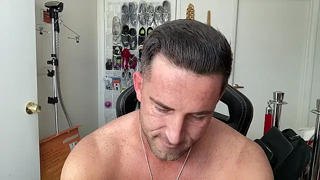 Snapshot of brettmycles28 chatting on June 4, 2026, 4:46 pm brettmycles28 online show from June 4, 2026, 4:46 pm