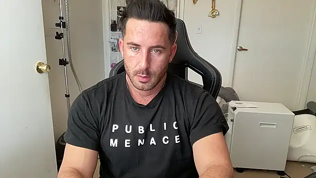 Snapshot of brettmycles28 chatting on June 27, 2026, 4:12 pm brettmycles28 online show from June 27, 2026, 4:12 pm