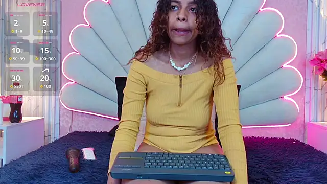 MisRoos online show from December 16, 2025, 4:12 pm