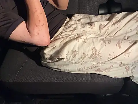 CAMEL1913 online show from September 13, 2025, 5:13 pm