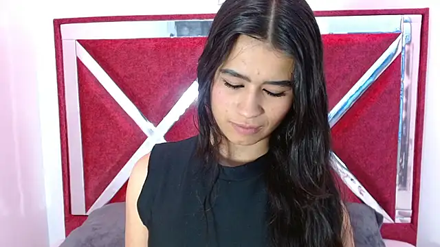 luna starr69 online show from September 10, 2025, 7:25 pm