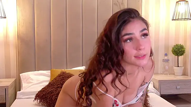 VioletBlaze online show from September 29, 2025, 2:06 am