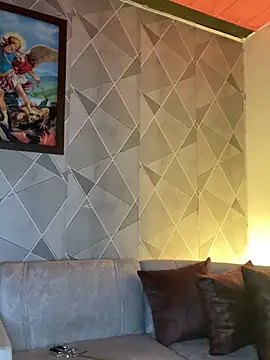 Alisse taylor2 online show from October 24, 2025, 1:07 pm