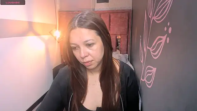 Isa Thompson   online show from September 12, 2025, 11:54 am