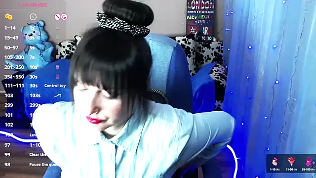 MilaRay online show from December 17, 2024, 3:28 pm