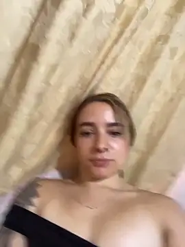 karla-thomsom10 online show from March 4, 2026, 6:58 pm