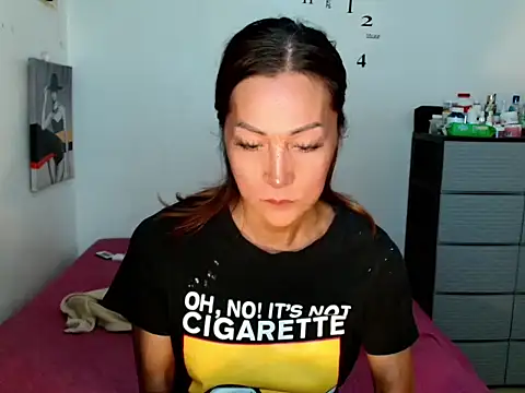 gorgeousYNEZ22 online show from July 13, 2026, 2:47 am