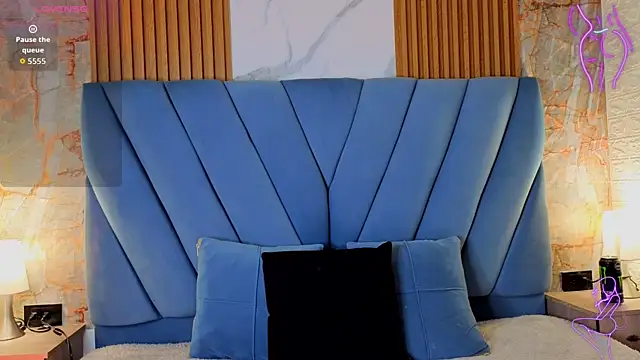 Snapshot of angel__red_ chatting on September 25, 2025, 1:20 am angel red online show from September 25, 2025, 1:20 am