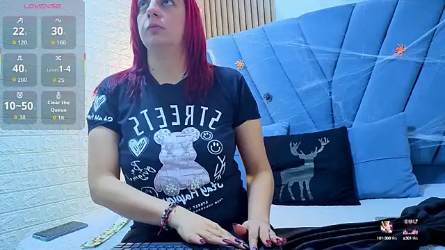 Snapshot of angel__red_ chatting on October 12, 2025, 1:37 am angel red online show from October 12, 2025, 1:37 am