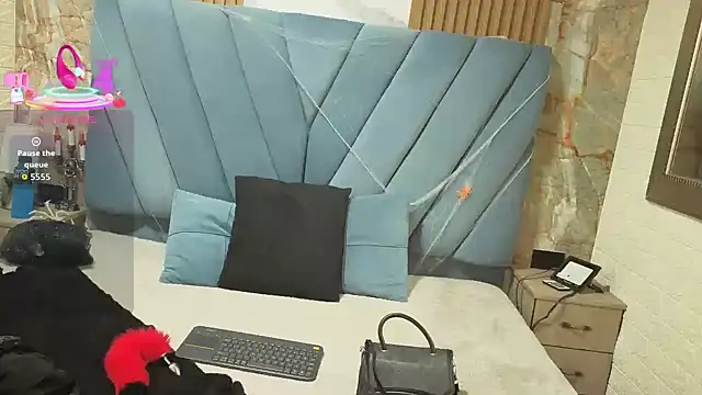 Snapshot of angel__red_ chatting on October 30, 2025, 3:08 am angel red online show from October 30, 2025, 3:08 am