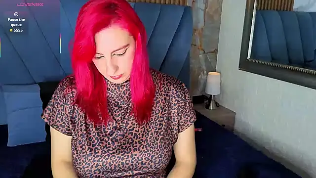 Snapshot of angel__red_ chatting on November 30, 2025, 1:31 am angel red online show from November 30, 2025, 1:31 am