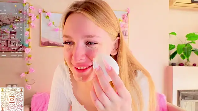 CindyGreen online show from October 4, 2025, 7:06 am