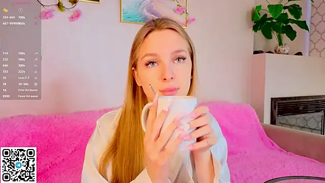 CindyGreen online show from October 5, 2025, 6:23 am