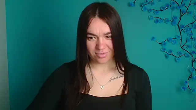 Lola Saymyname online show from April 4, 2026, 11:08 am