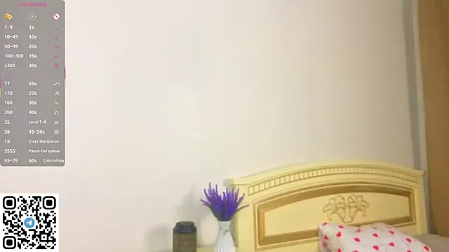 EnricaElis online show from April 21, 2026, 1:42 am