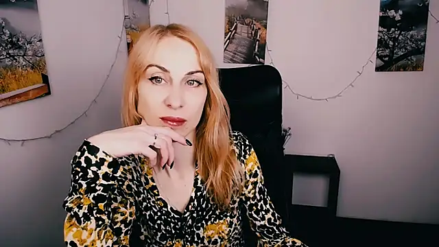 Snapshot of Create_your_own_sun chatting on June 2, 2026, 12:40 pm Create your own sun online show from June 2, 2026, 12:40 pm