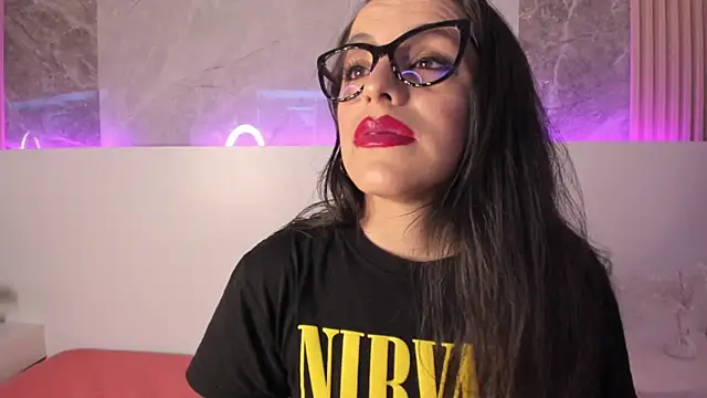 IsisNoir online show from September 10, 2025, 7:25 pm