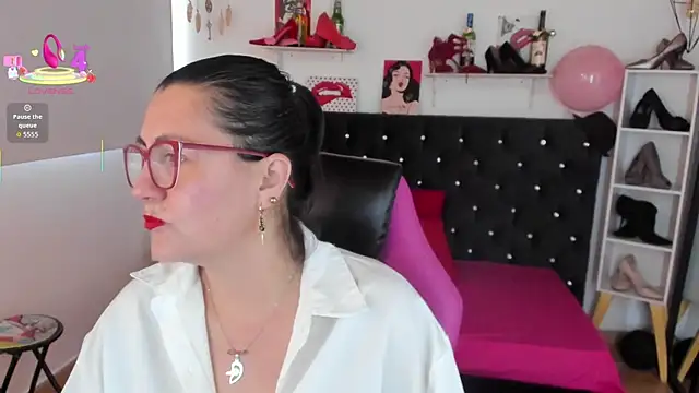 D Martii online show from September 9, 2025, 12:05 pm