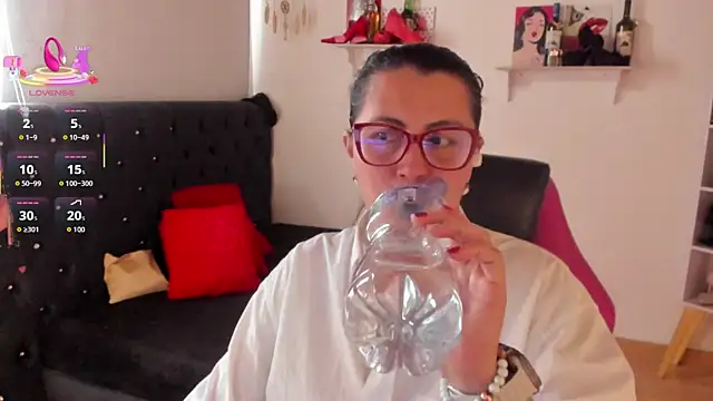 D Martii online show from September 22, 2025, 1:35 pm