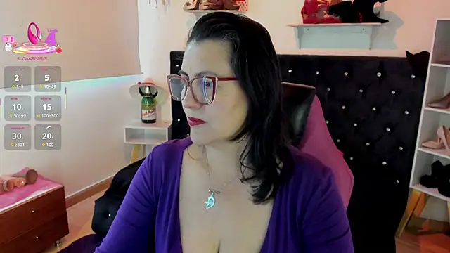 D Martii online show from September 28, 2025, 1:49 pm