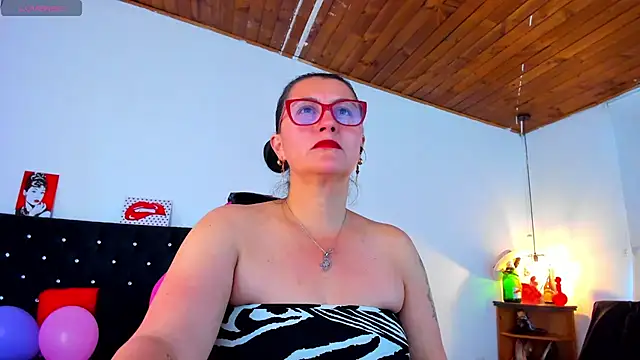 D Martii online show from November 7, 2025, 12:49 pm