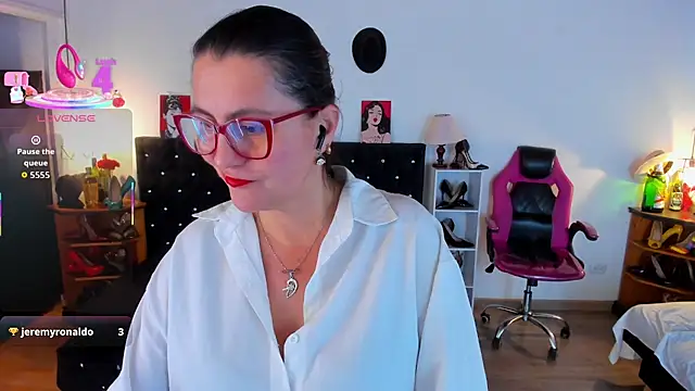 D Martii online show from November 23, 2025, 12:05 pm