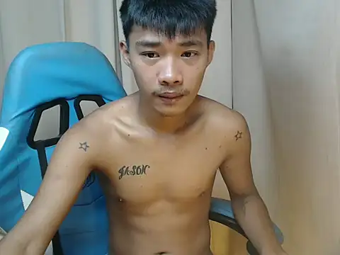 Snapshot of urasianjason chatting on December 17, 2025, 11:22 pm urasianjason online show from December 17, 2025, 11:22 pm