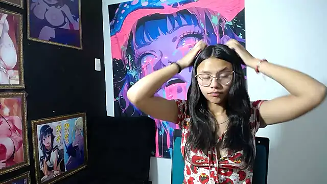 SofieLove 01 online show from November 7, 2025, 6:35 am