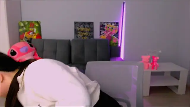 queenofthesense  online show from October 27, 2025, 4:33 pm