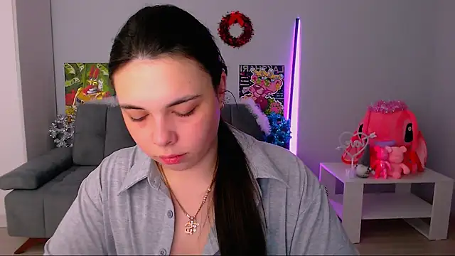 queenofthesense  online show from November 25, 2025, 6:02 am